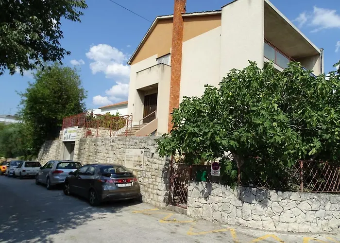Job Studio Apartments Split