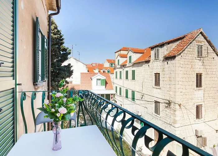 Cozy Apartment Lile In The Heart Of Old Town Split