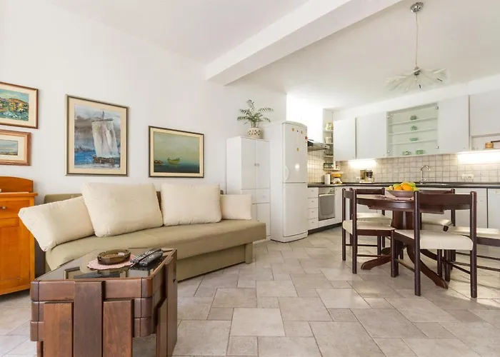 Apartments Varos Split