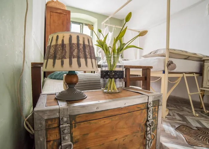 Nomi Dream Box Apartment Split